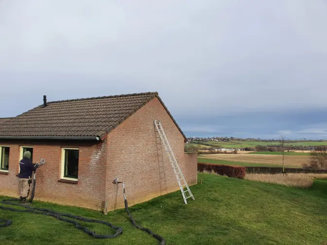 Spouwmuurisolatie bij Landal Revallis Vakantiepark